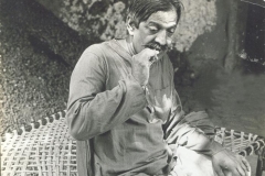 Dr M R Patel Performing in Drama as a Makanji Mukhi
